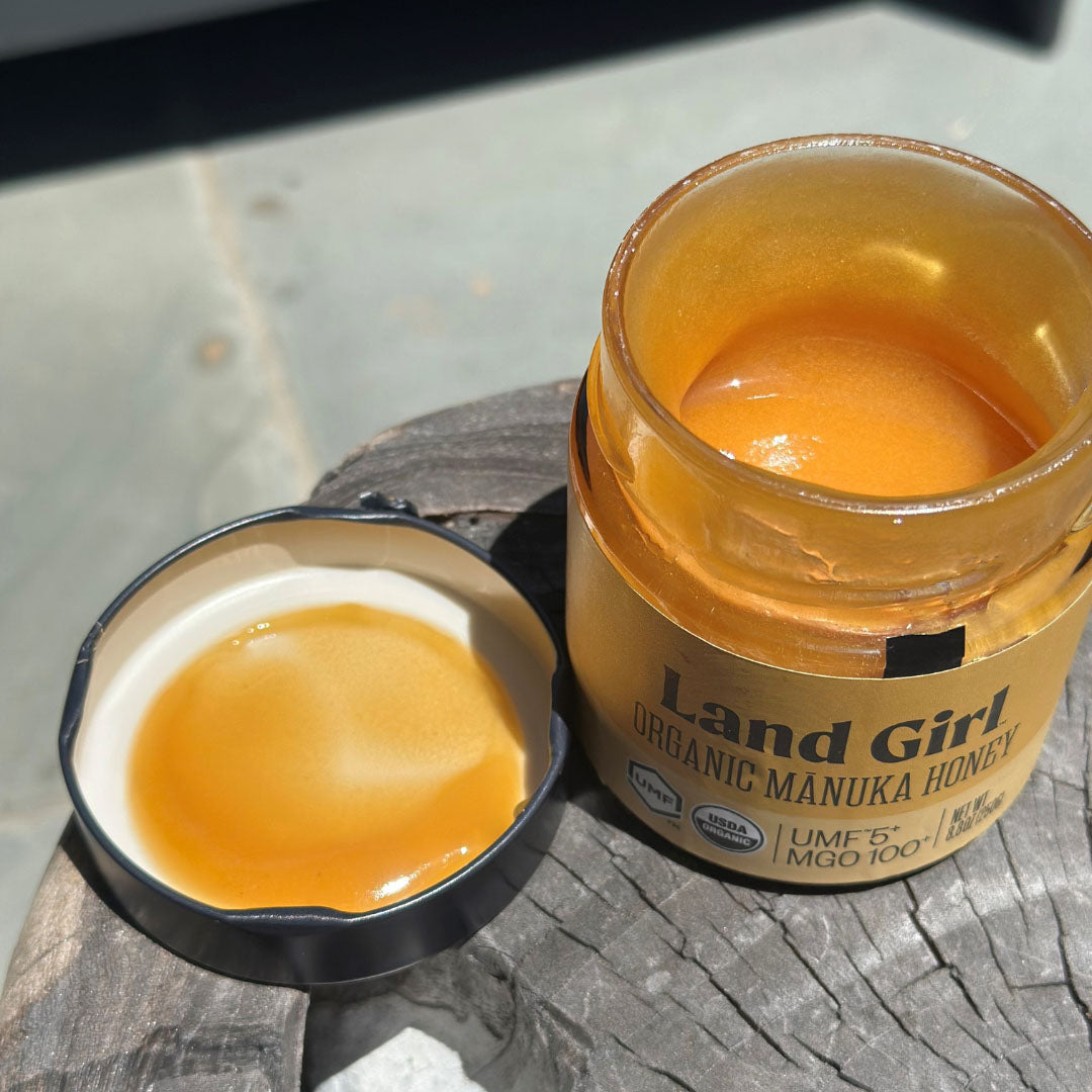 Golden organic mānuka honey by Land Girl